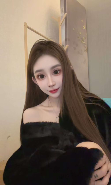 临平网红脸嫩妹