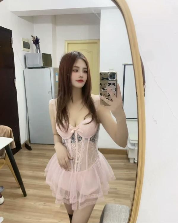 三点粉美女九儿