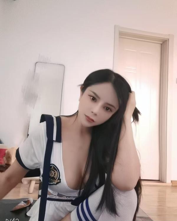 木瓜奶少妇菲菲