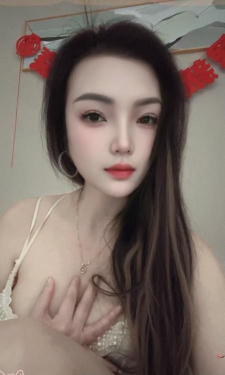  大胸小雪体验