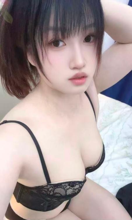 张江皮肤白暂小情人