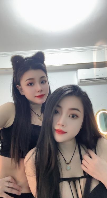 爆操姐妹花