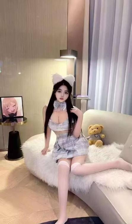 胸大水多粉嫩的妹妹