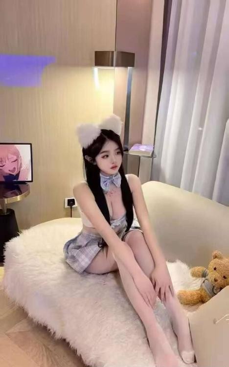 胸大水多粉嫩的妹妹