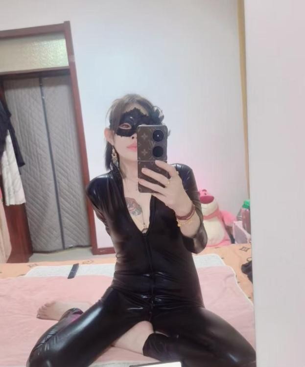 铁西水床艳舞天后