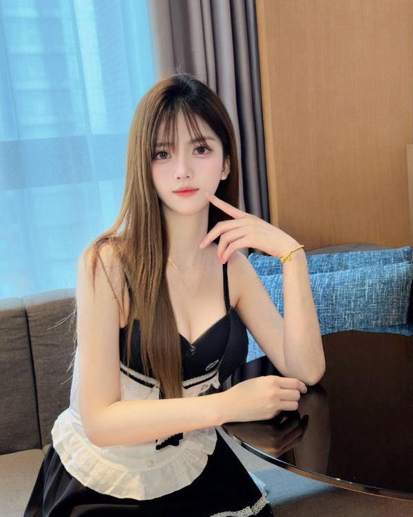 邻家女友清纯颜值老师