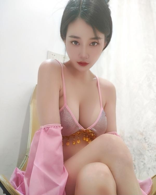 拱墅深喉美乳御姐