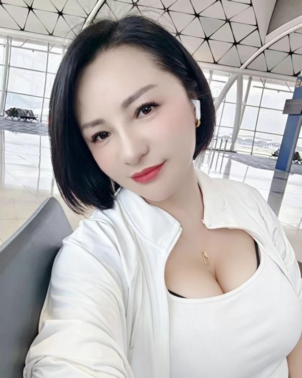 罗湖巨乳辣姐姐
