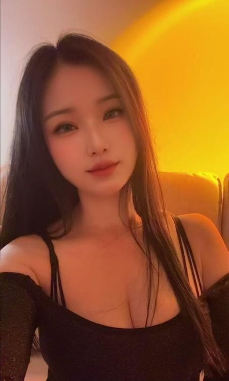 坂田大胸水多晚萤