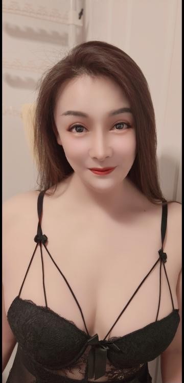 巨乳骚货