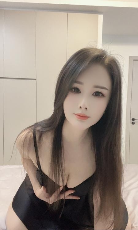 萧山舌吻香臀妹子