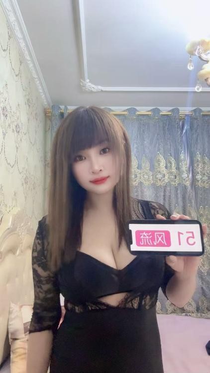 丰乳肥臀少妇娜娜