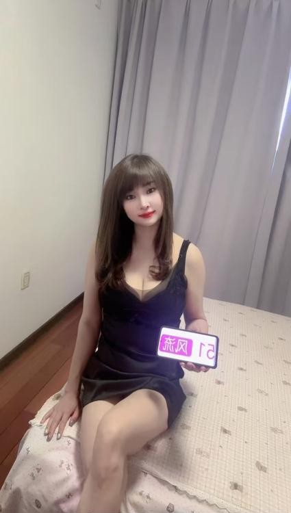 丰乳肥臀少妇娜娜