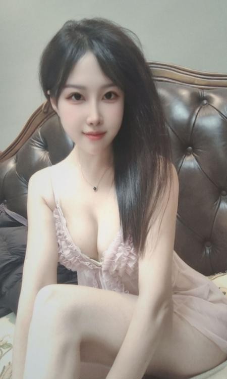 白嫩性感服务系