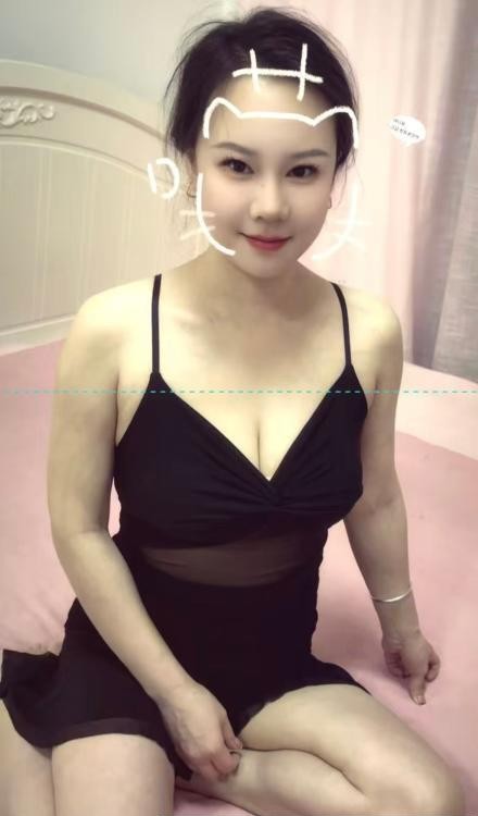 服务系大奶熟女