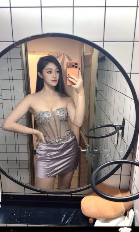 武侯性感翘臀大CC