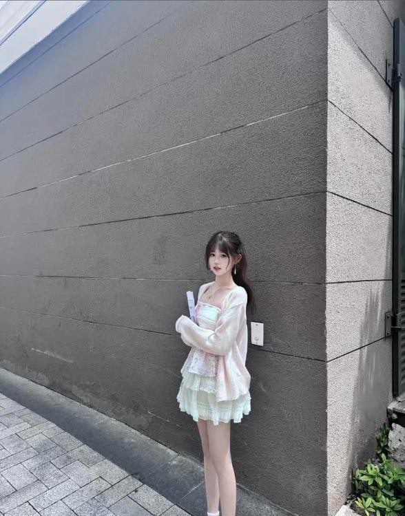 软妹兼职模特乖乖女