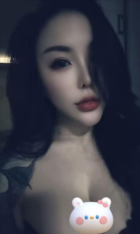 丰乳肥臀小野猫