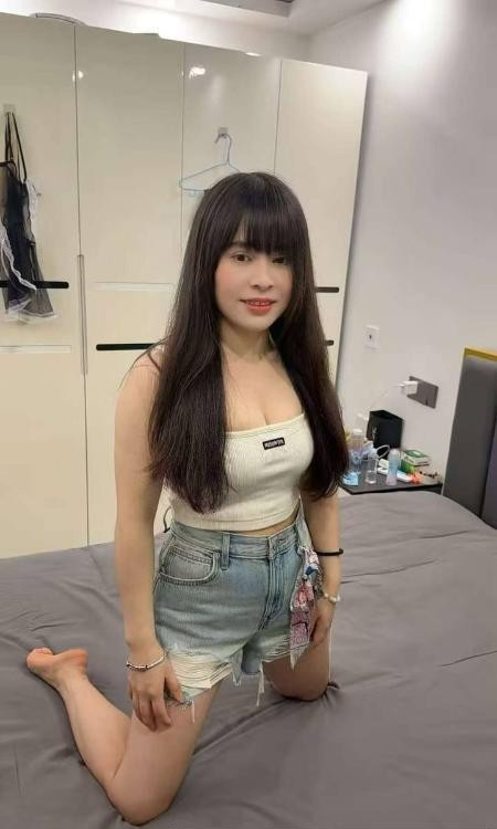 性感妩媚小萝莉