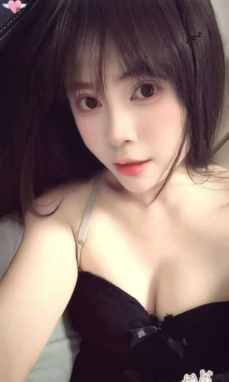 性感妩媚小萝莉