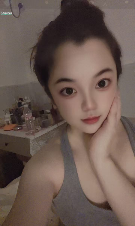 余杭美腿胸大小婷