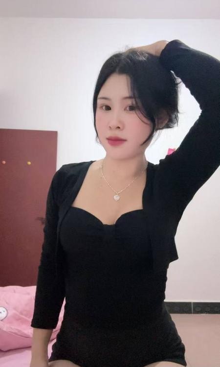 风骚D奶蜜茶小少妇