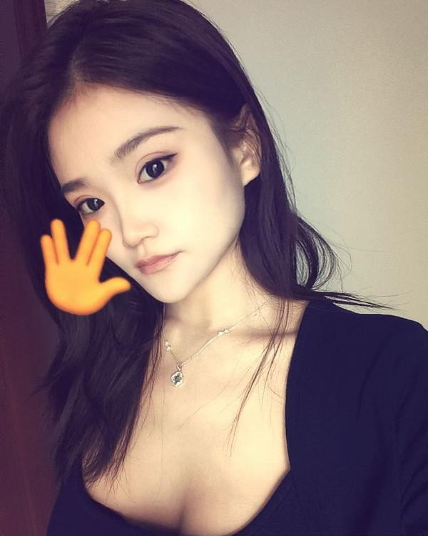 肥臀大奶美女