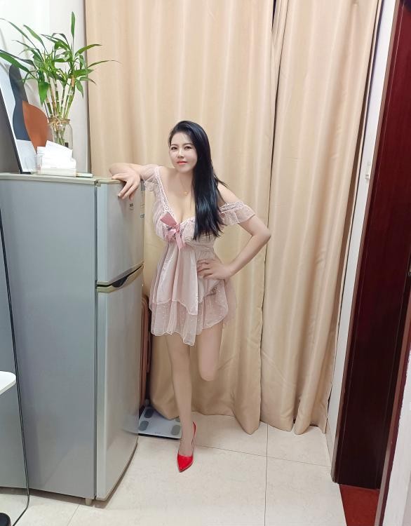 性感闷骚御姐