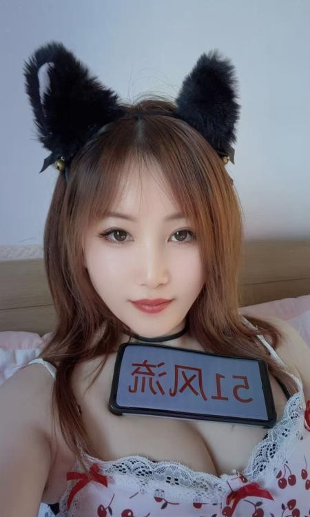 成都小巧玲珑少妇