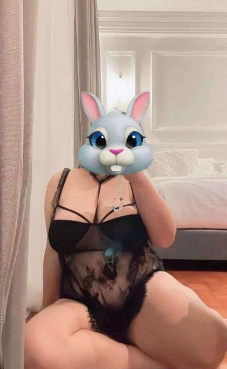 广州E胸大奶bbw