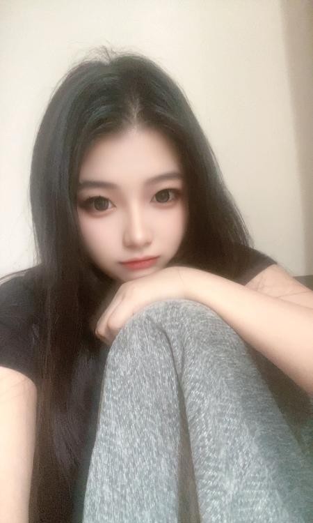 黄埔翘臀妹子