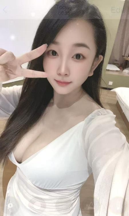 东湖风骚大乳芷沫
