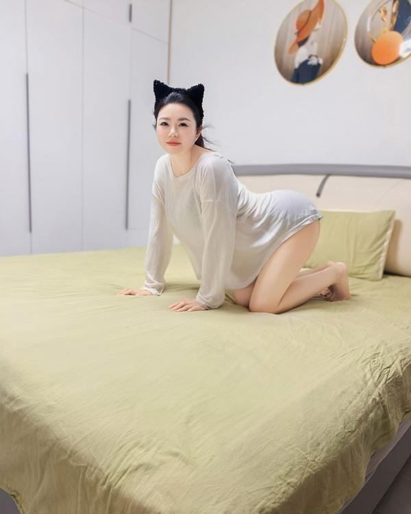性感闷骚御姐