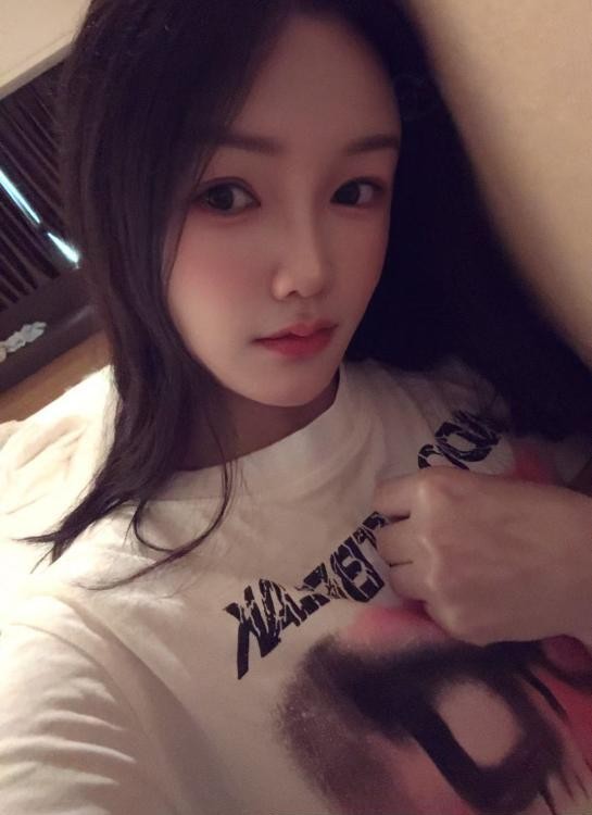 白云小护士依依