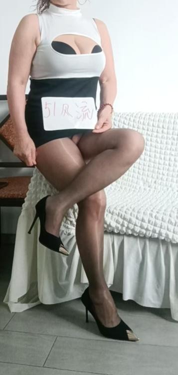 西湖巨奶熟女
