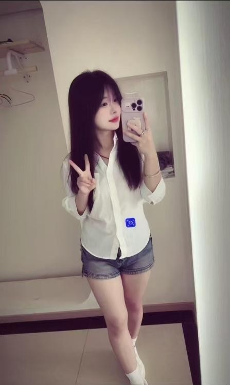 大奶萝莉静静酱