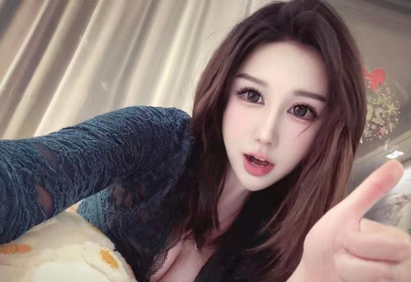 私教莫妮卡