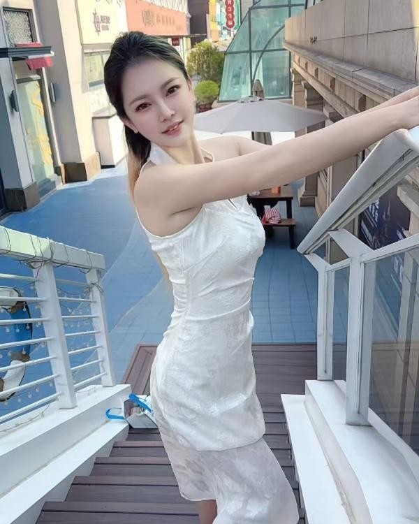 居家少妇