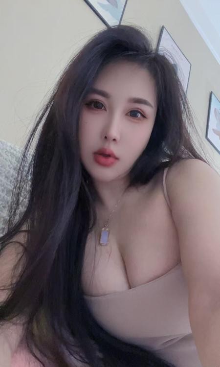 风韵大胸月亮