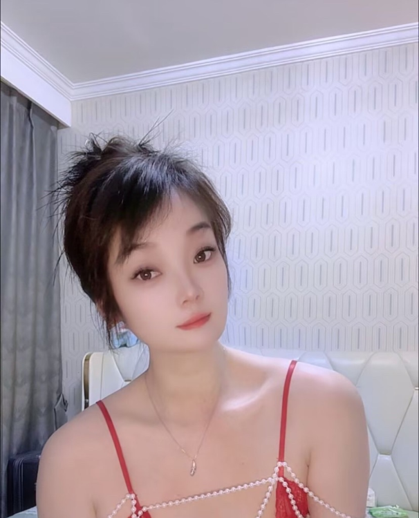 上城性感希希