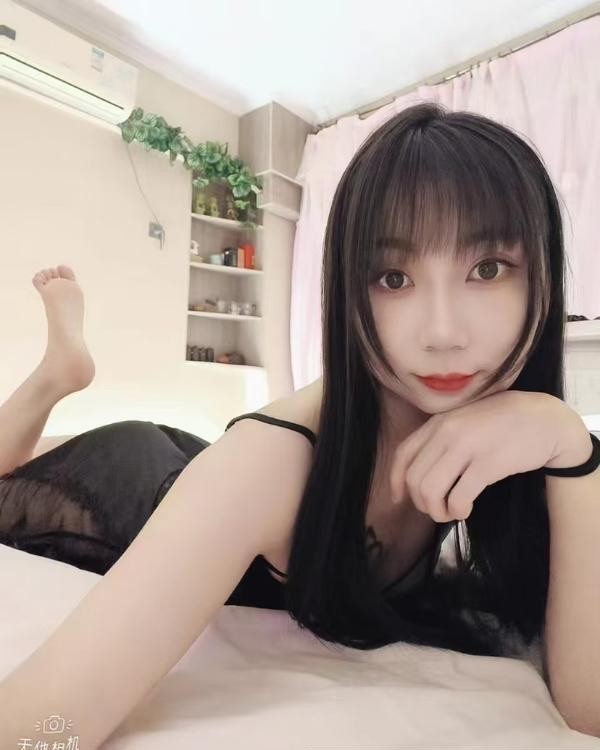 南关性感美腿妹子