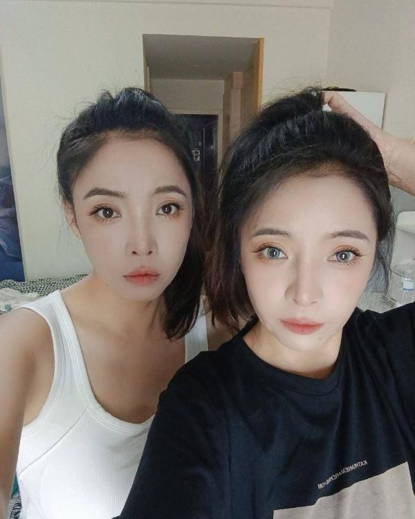姐妹花双飞