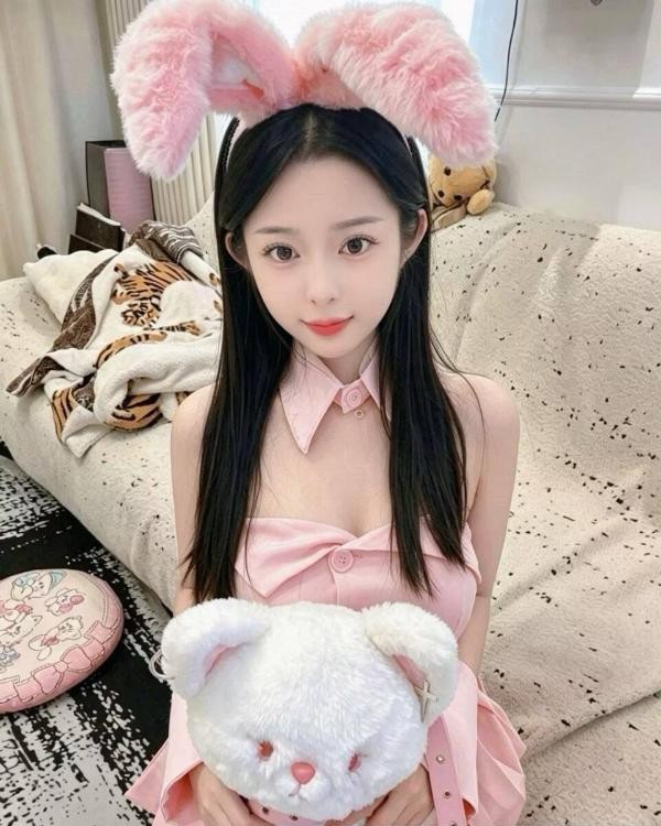 天然大胸颜值小妹