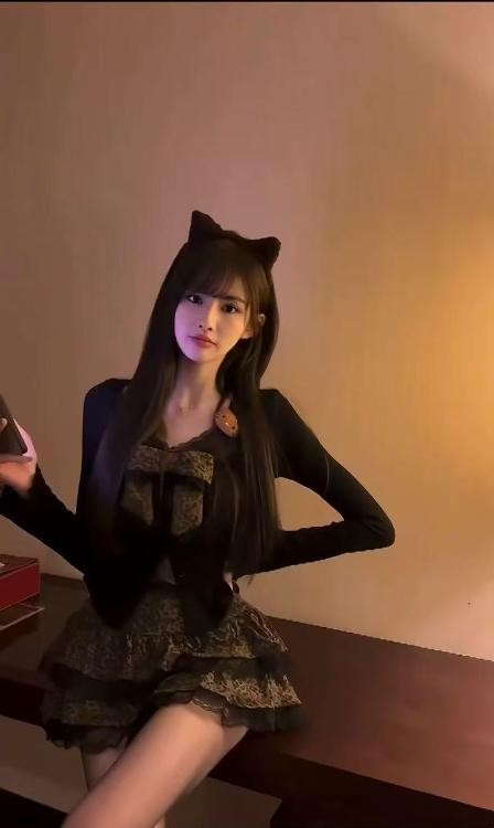 高颜值青春美少女
