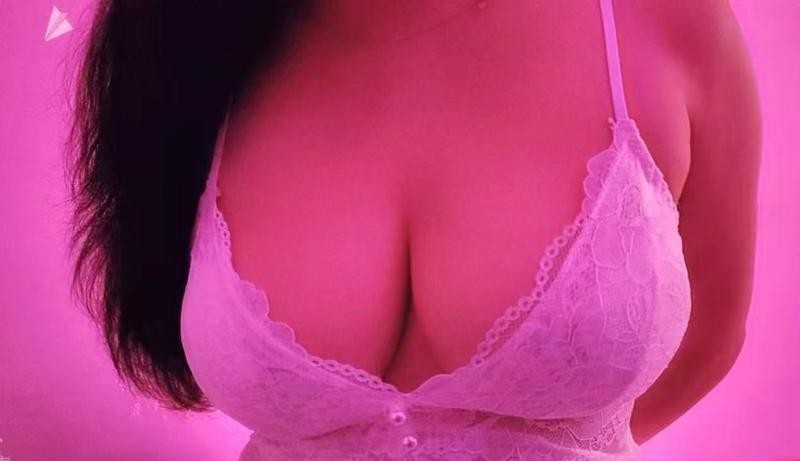 气质型翘臀少妇