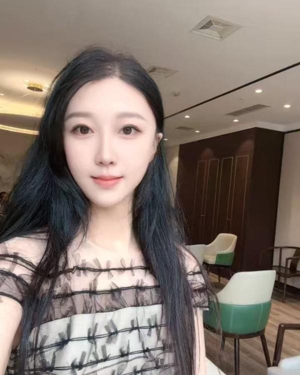 光谷风情旗袍小仙女