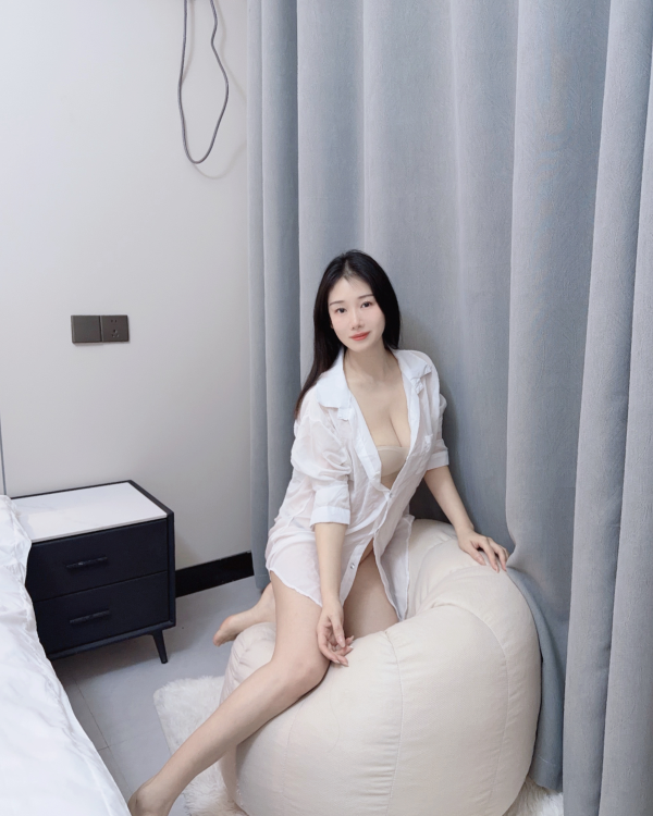 大胸气质型姐姐