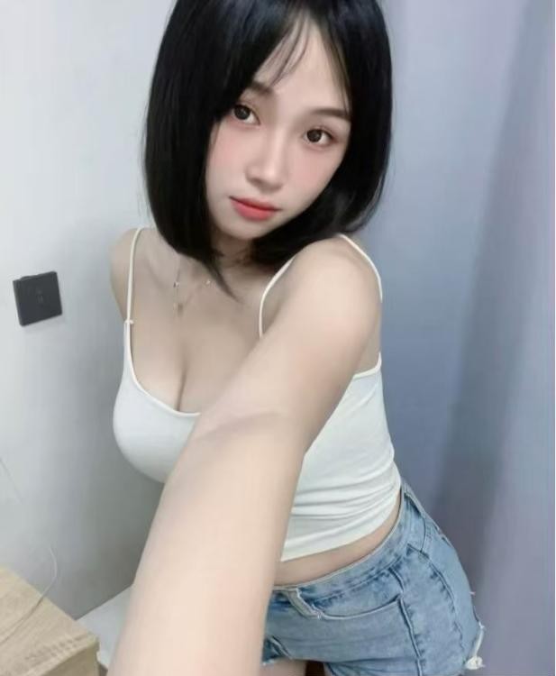性感美乳紧致小骚货