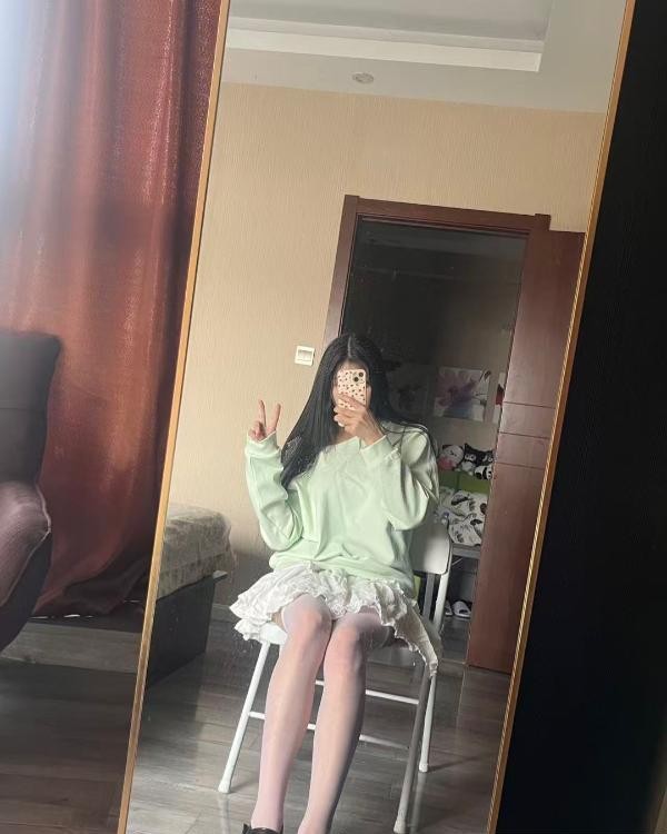 奶甜奶甜的邻家小妹