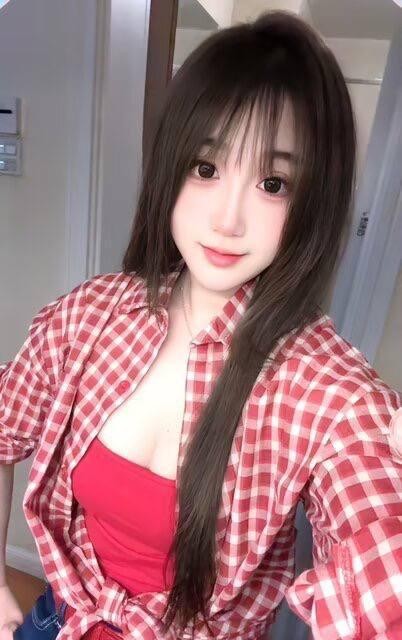 白嫩性感美女凡凡